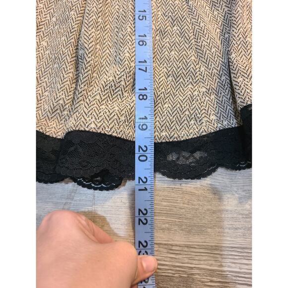 Maurices 1/2 womens black tan and white skirt with black lace trim new with tags - Picture 8 of 8